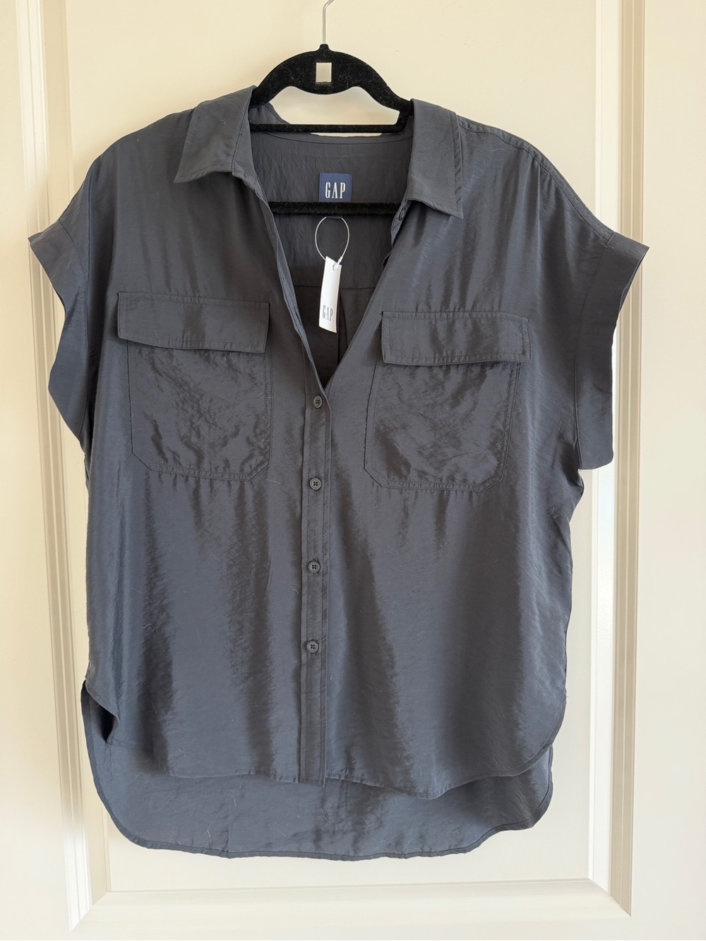 GAP Women's Black Short-Sleeve Button-Front Shirt